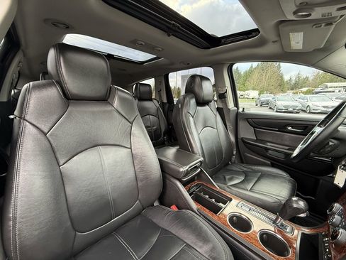 Used 2014 Chevrolet Traverse LT w/ LPO, 'HIT The Road' Package image 20