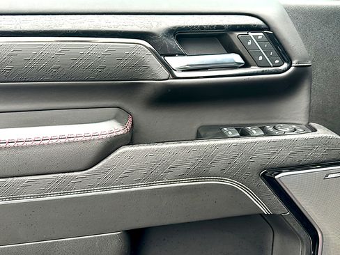 Certified 2024 GMC Sierra 2500 AT4X image 17