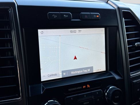Used 2018 Ford F150 XLT w/ Equipment Group 302A Luxury AWD/4WD image 34