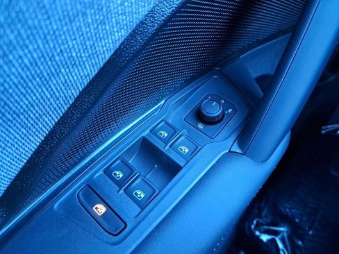 New 2026 Volkswagen Tiguan S image 31