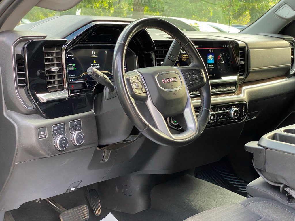 Used 2025 GMC Sierra 1500 SLE w/ X31 Off-Road Package AWD/4WD image 11