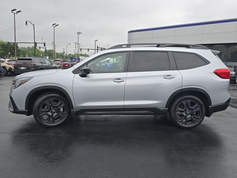Certified 2024 Subaru Ascent Onyx Edition w/ Popular Package Onyx AWD/4WD image 4