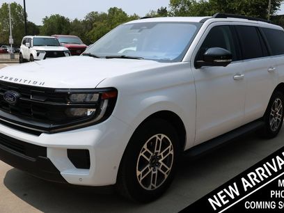 Used 2025 Ford Expedition Active