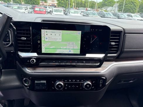Used 2025 GMC Sierra 1500 SLT AWD/4WD image 24