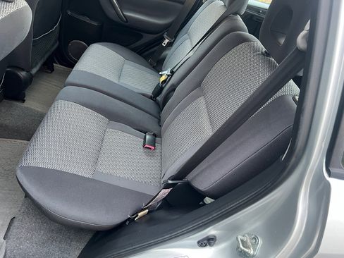 Used 2005 Toyota RAV4 2WD image 11