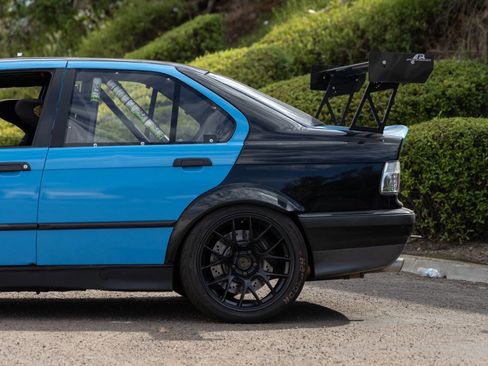 Used 1994 BMW 325i Sedan image 7