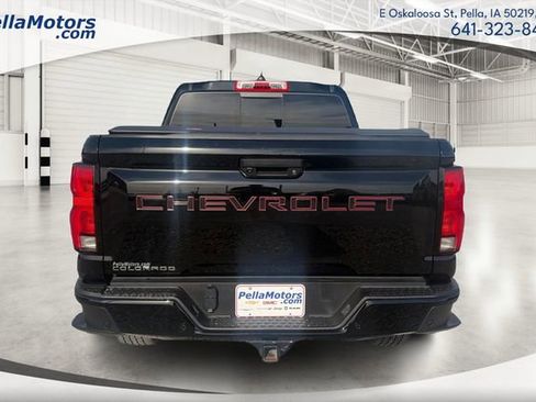 Used 2023 Chevrolet Colorado Z71 w/ Z71 Convenience Package 2 AWD/4WD image 4