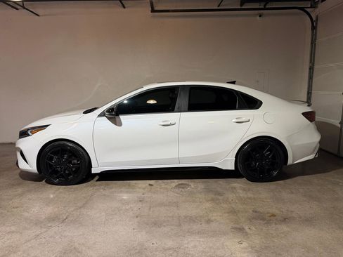 Used 2023 Kia Forte GT w/ GT2 Package FWD image 2
