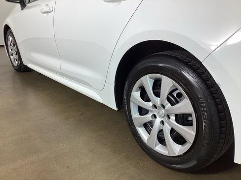 Used 2024 Toyota Corolla LE FWD image 15