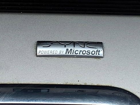 Used 2009 Ford Escape XLT image 17