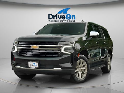 Used 2024 Chevrolet Suburban Premier image 18