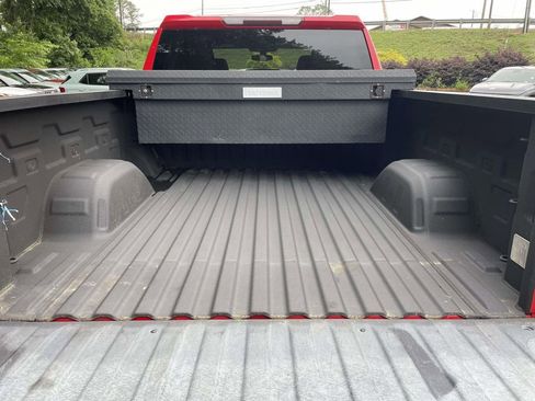 Used 2019 Chevrolet Silverado 1500 Custom Trail Boss w/ Custom Convenience Package AWD/4WD image 9