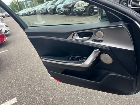 Used 2021 Kia Stinger GT2 image 15