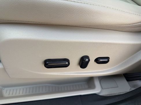 Used 2016 Ford C-MAX SEL w/ Equipment Group 301A image 15