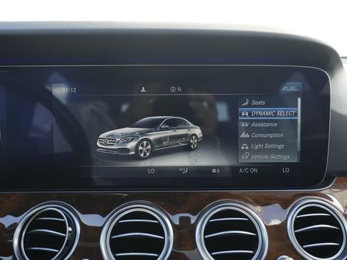 Used 2020 Mercedes-Benz E 350 4MATIC Sedan image 64