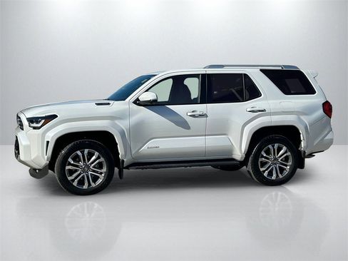 Used 2025 Toyota 4Runner Limited image 8