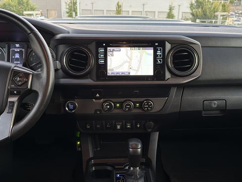 Used 2019 Toyota Tacoma TRD Sport w/ Technology Package RWD image 29