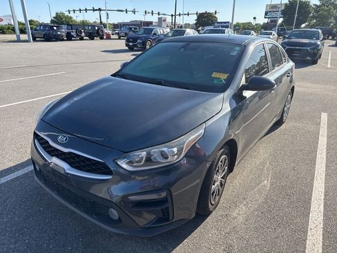 Used 2019 Kia Forte Sedan FWD image 2