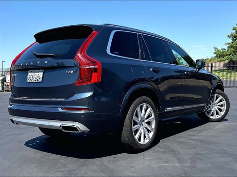Used 2018 Volvo XC90 T6 Inscription w/ Convenience Package AWD/4WD image 2
