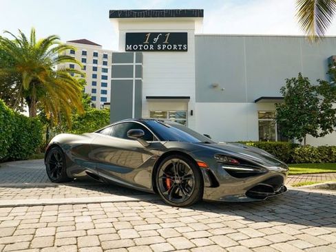 Used 2018 McLaren 720S Performance image 1