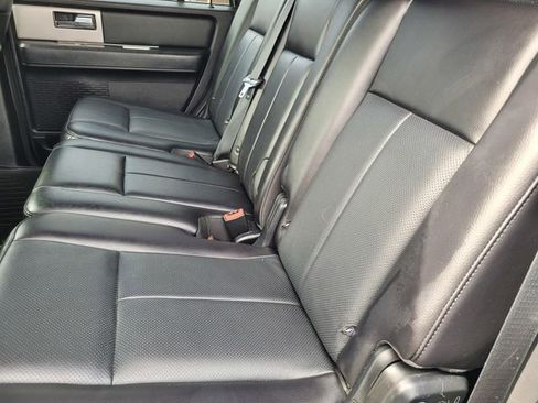 Used 2017 Ford Expedition Limited image 13