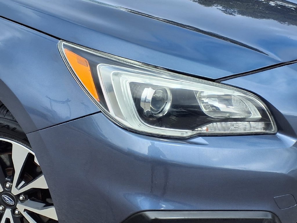 Used 2017 Subaru Outback 3.6R Limited AWD/4WD image 2