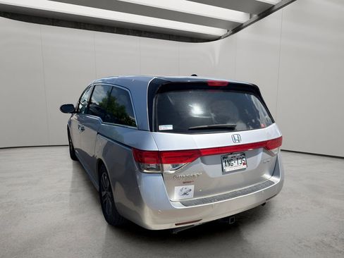 Used 2015 Honda Odyssey Touring Elite image 2