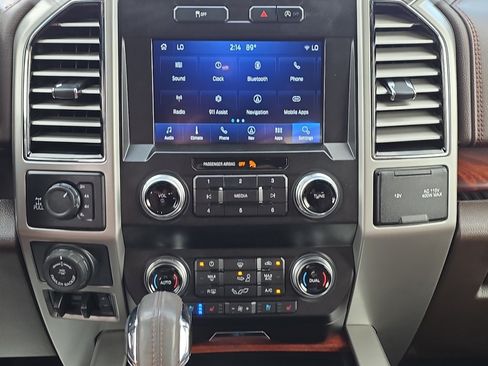 Used 2019 Ford F150 King Ranch w/ Equipment Group 601A Luxury AWD/4WD image 19