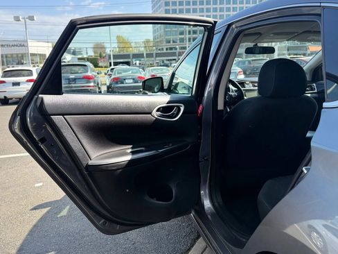 Used 2018 Nissan Sentra SV FWD image 25