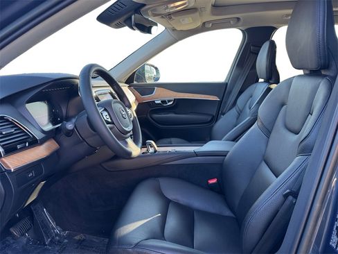 Certified 2023 Volvo XC90 B6 Plus image 9