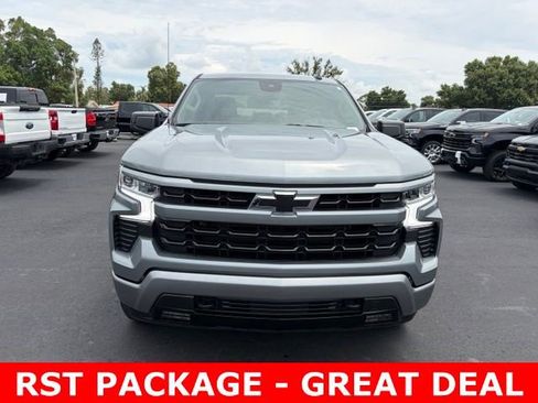 Used 2024 Chevrolet Silverado 1500 RST AWD/4WD image 2