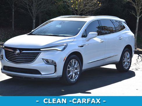 Used 2023 Buick Enclave Essence w/ Experience Buick Package image 3