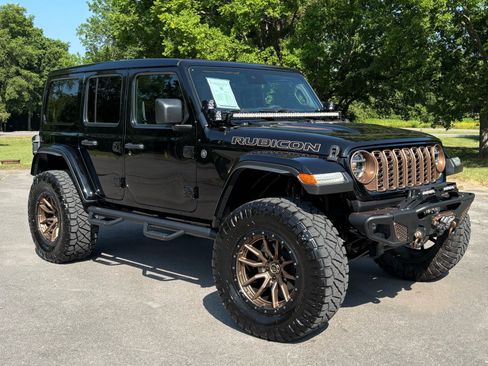 Used 2024 Jeep Wrangler Unlimited Rubicon w/ Technology Group AWD/4WD image 1