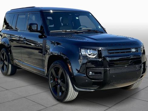 Used 2025 Land Rover Defender 110 X image 3