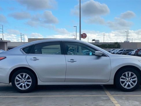 Used 2015 Nissan Altima 2.5 S w/ Power Driver Seat Package image 4