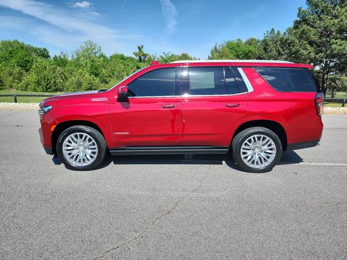 Used 2023 Chevrolet Tahoe High Country AWD/4WD image 2