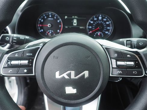 Used 2024 Kia Forte LXS image 15