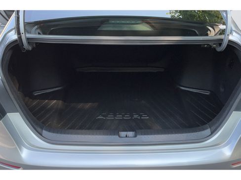 Used 2025 Honda Accord LX image 29