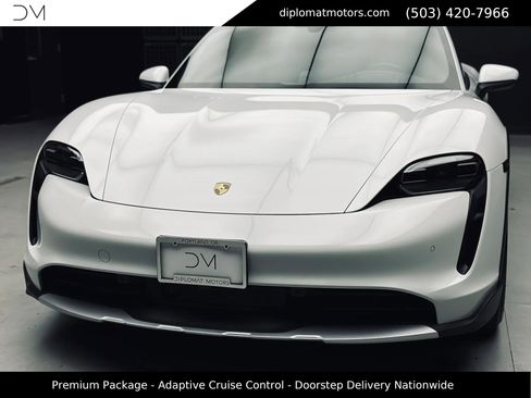Used 2022 Porsche Taycan 4 Cross Turismo AWD/4WD image 14