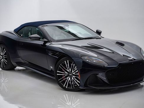 Used 2022 Aston Martin DBS Superleggera Volante RWD image 7