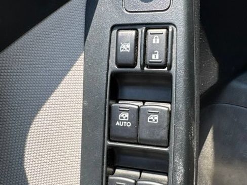 Used 2015 Subaru Forester 2.5i Premium w/ All-Weather Package AWD/4WD image 10