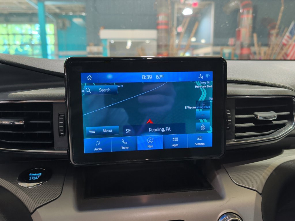 Used 2022 Ford Explorer XLT w/ Equipment Group 202A AWD/4WD image 19