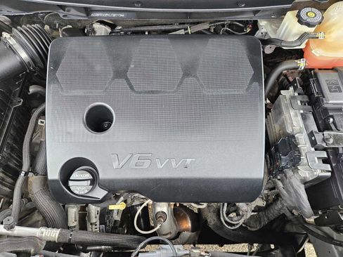 Used 2018 Chevrolet Traverse LT image 31