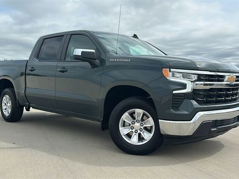 Used 2025 Chevrolet Silverado 1500 LT RWD image 5