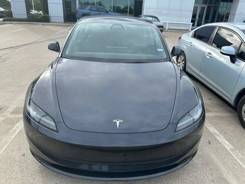 Used 2024 Tesla Model 3 Standard Range RWD image 2