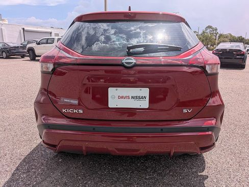 Used 2024 Nissan Kicks SV FWD image 4