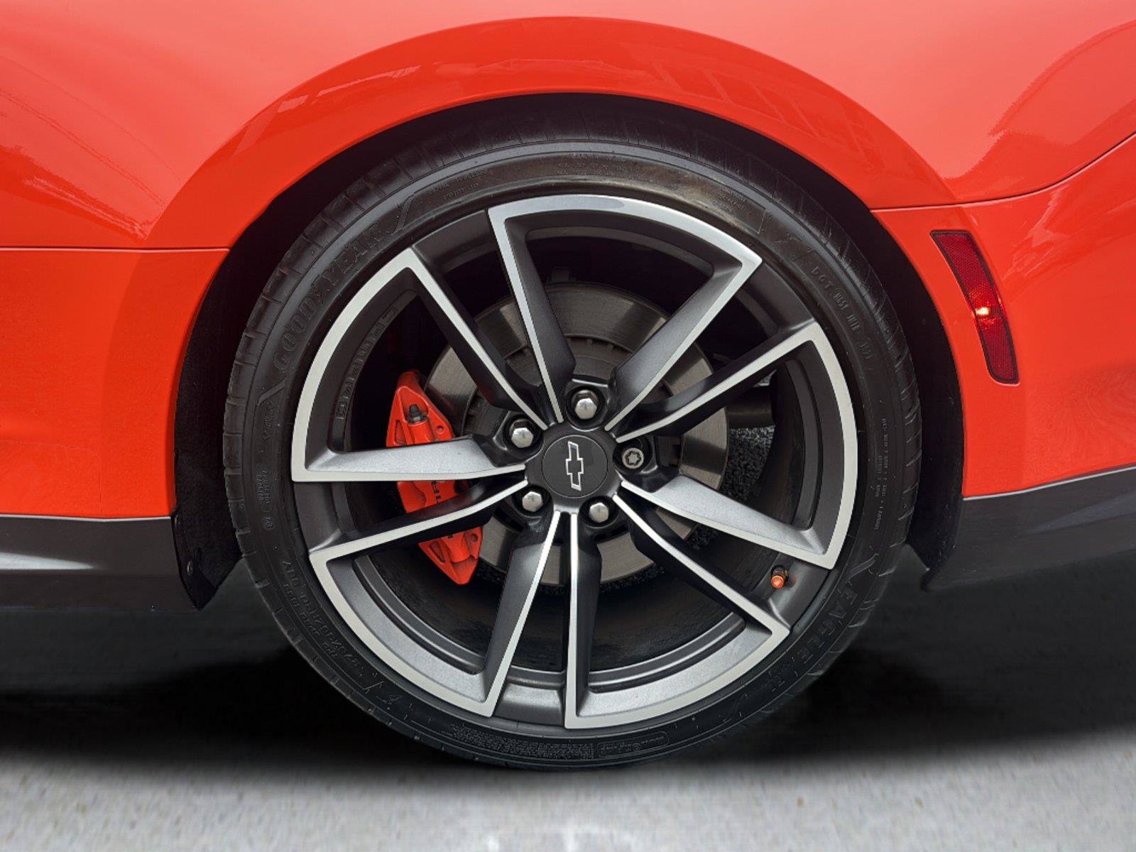 Certified 2018 Chevrolet Camaro SS w/ Hot Wheels Edition RWD image 57