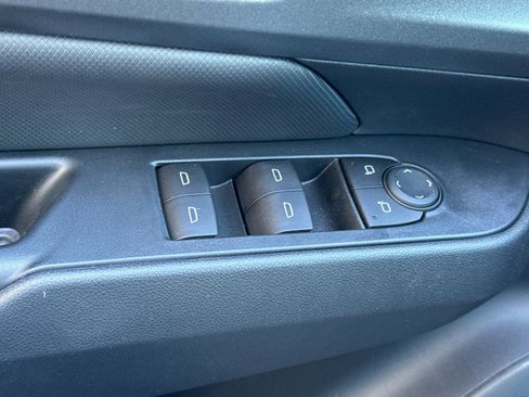 New 2026 Chevrolet Equinox EV LT image 11