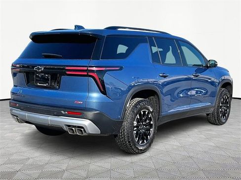 Used 2024 Chevrolet Traverse Z71 w/ Enhanced Driving Package image 6