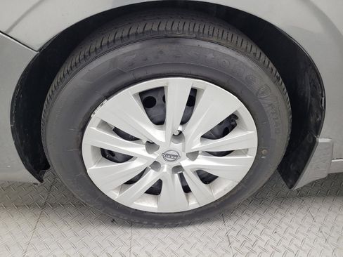 Used 2024 Nissan Sentra S FWD image 31